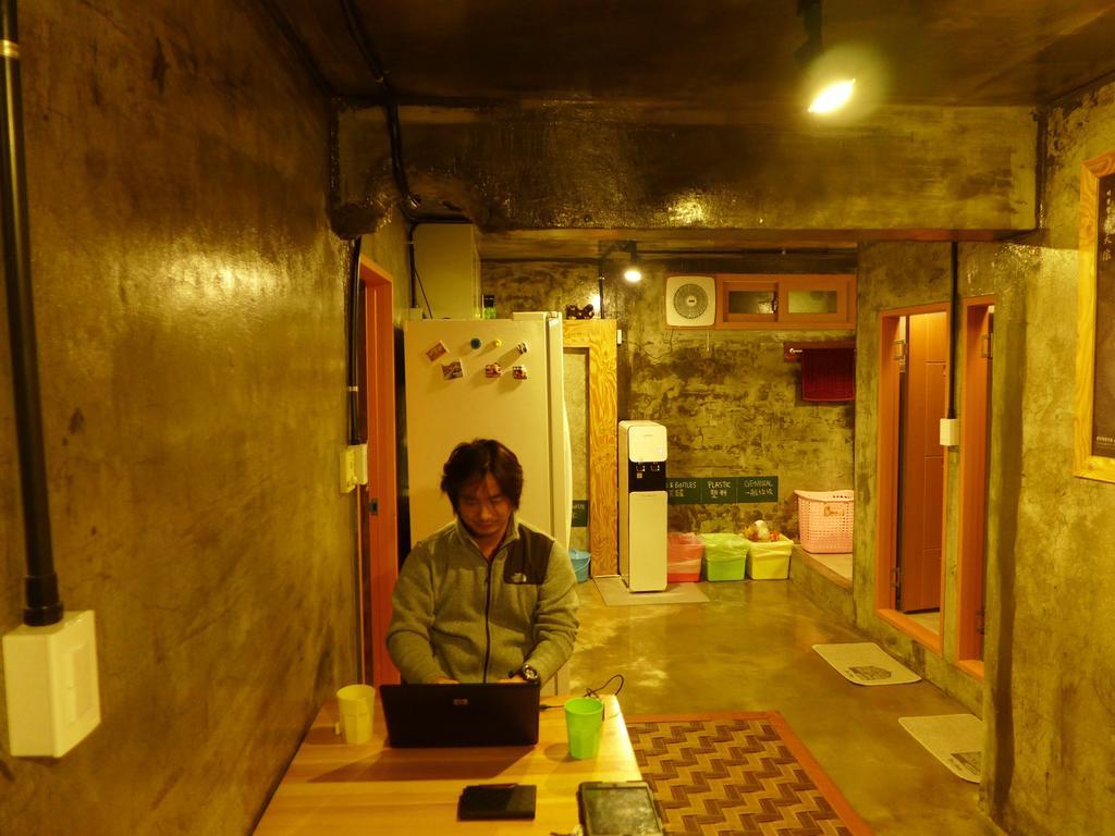 Bong Backpackers Hostel Seul Cameră foto