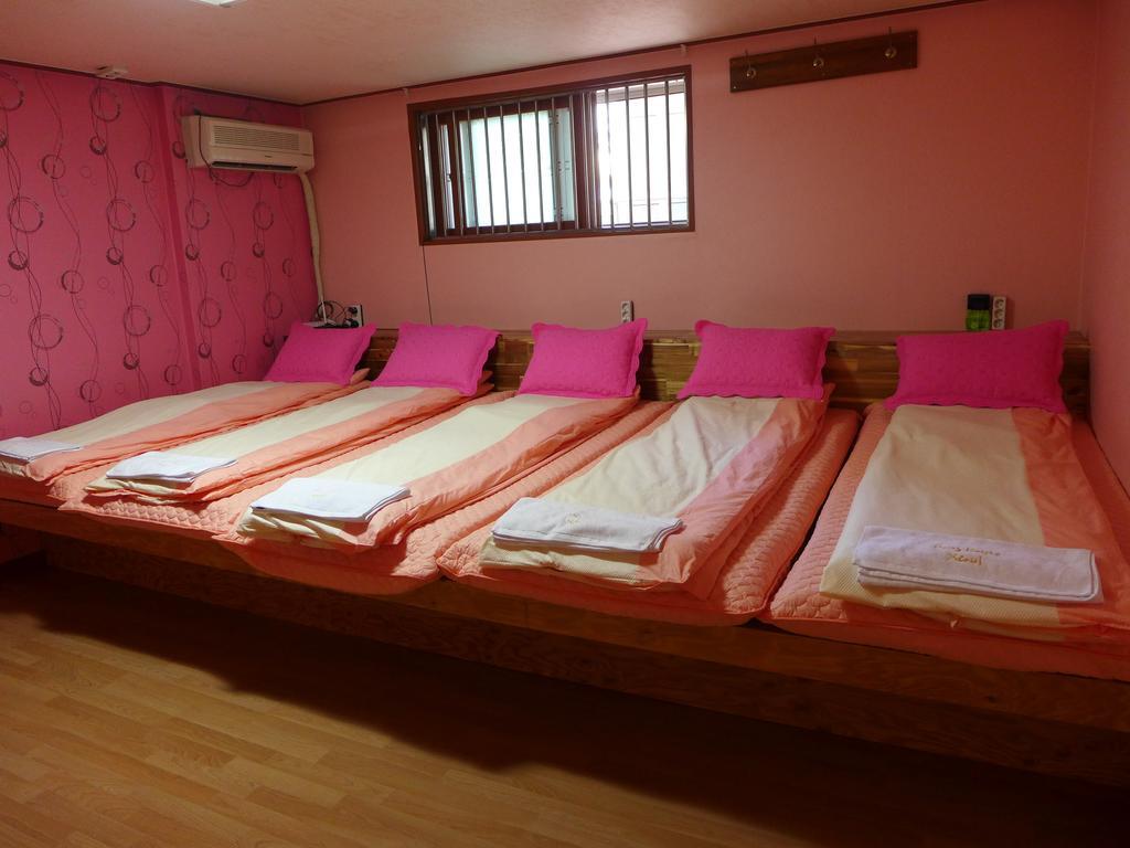 Bong Backpackers Hostel Seul Cameră foto