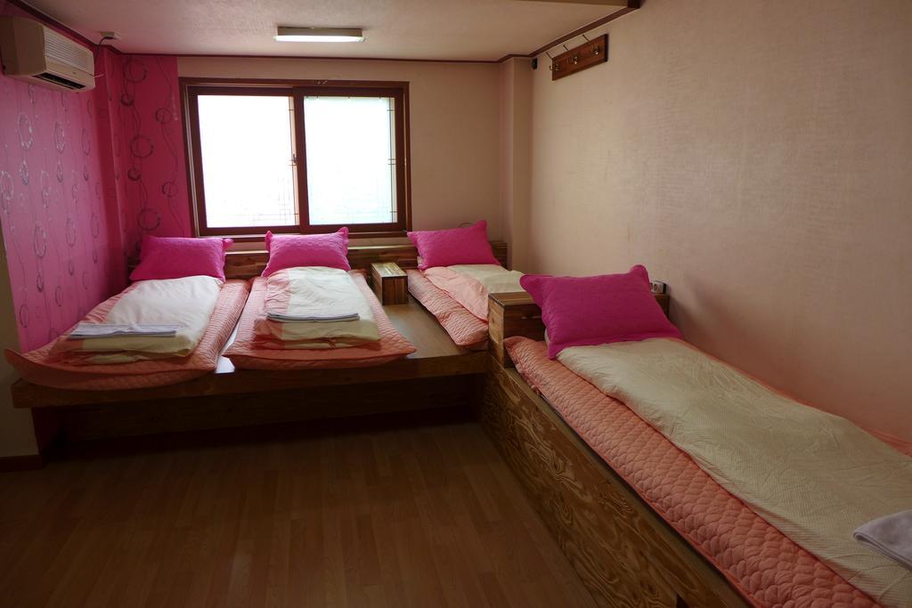 Bong Backpackers Hostel Seul Cameră foto